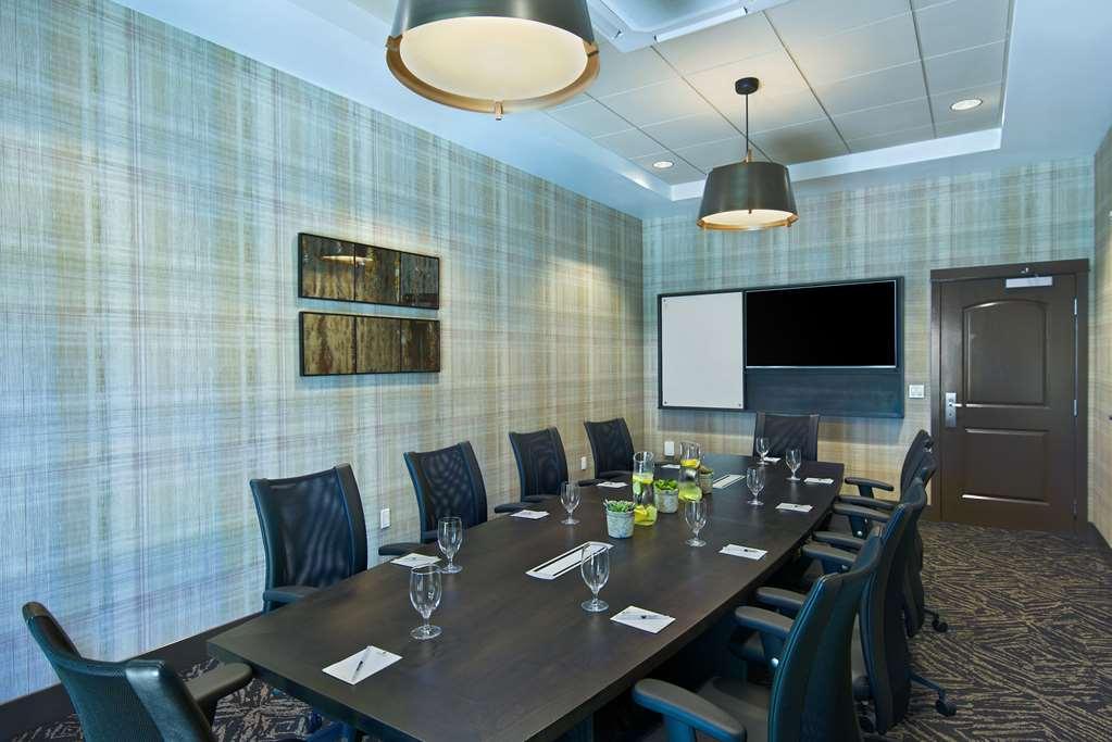 Oxford Suites Sonoma - Ронерт-Парк Удобства фото