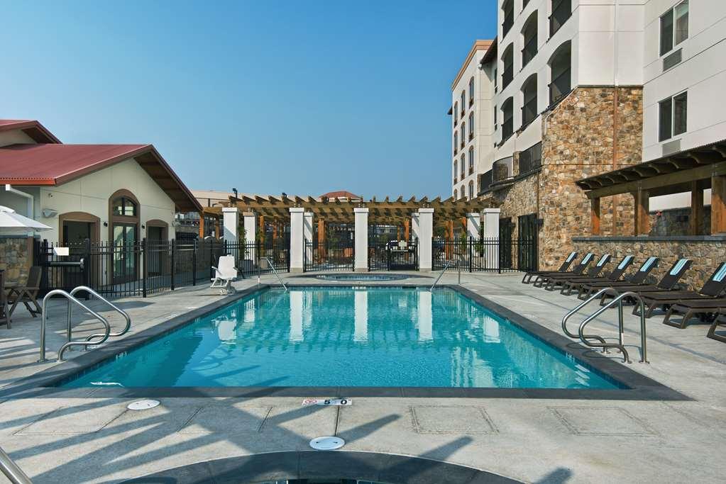 Oxford Suites Sonoma - Ронерт-Парк Удобства фото